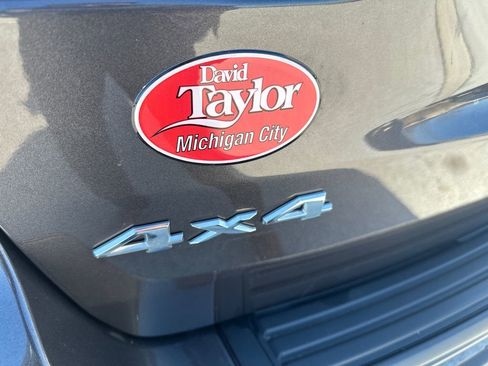 Used 2021 Jeep Grand Cherokee Laredo image 39