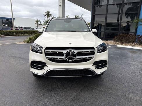 Used 2023 Mercedes-Benz GLS 450 4MATIC w/ AMG Line Exterior image 3