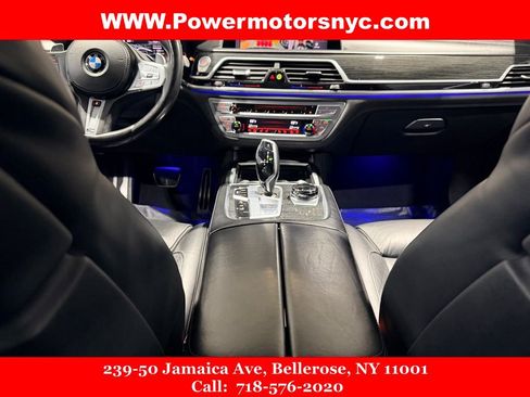 Used 2020 BMW 750i xDrive w/ Executive Package image 38