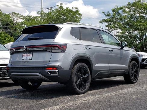 New 2025 Volkswagen Taos SEL image 3