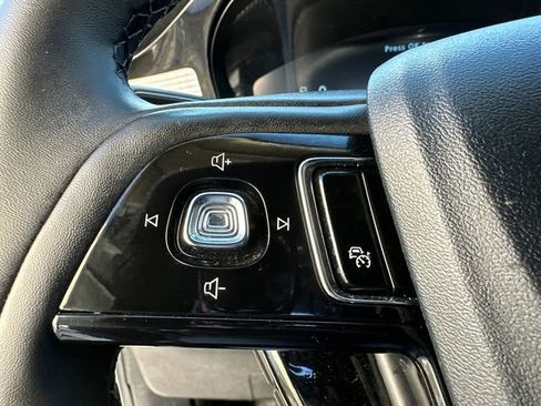 Used 2025 Lincoln Corsair AWD w/ Equipment Group 101A image 26