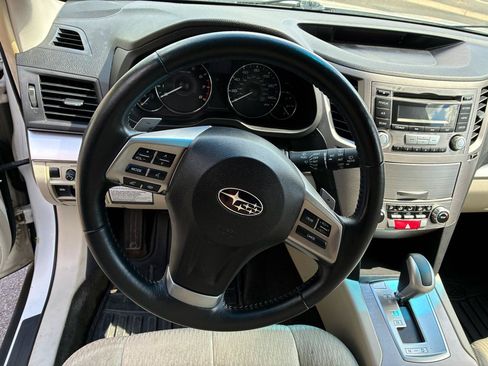 Used 2012 Subaru Outback 2.5i Premium w/ All-Weather Pkg AWD/4WD image 16
