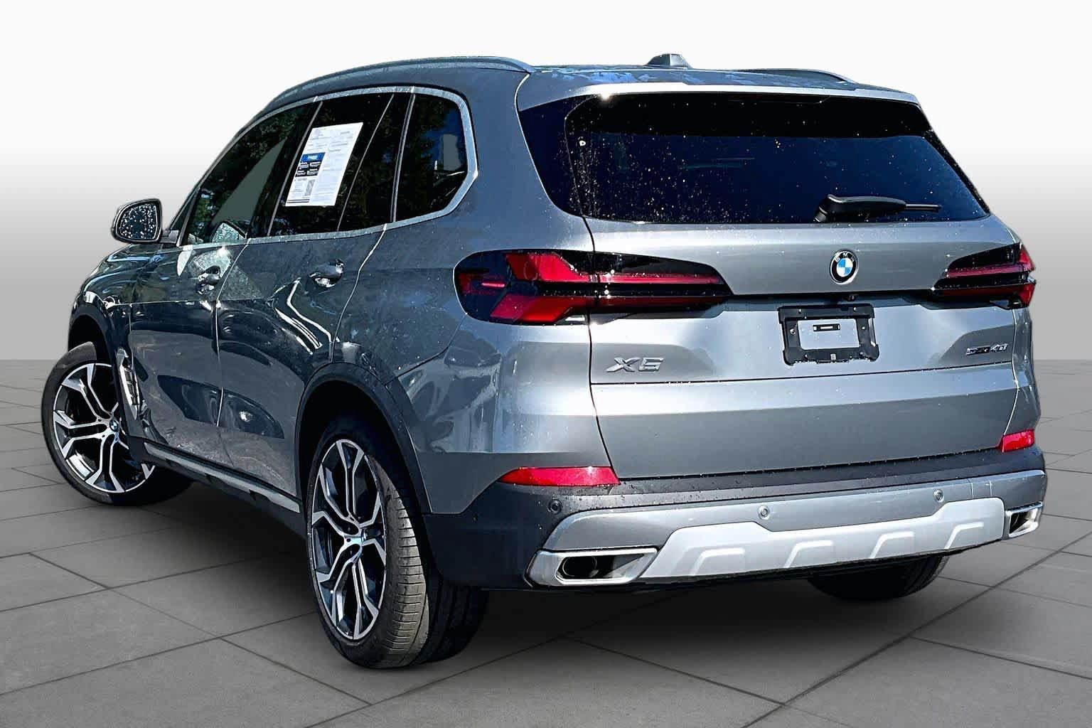 Used 2025 BMW X5 sDrive40i w/ Premium Package RWD image 12