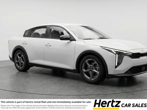 Used 2025 Kia K4 FWD image 1