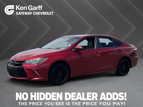 Used 2015 Toyota Camry XSE FWD image 1