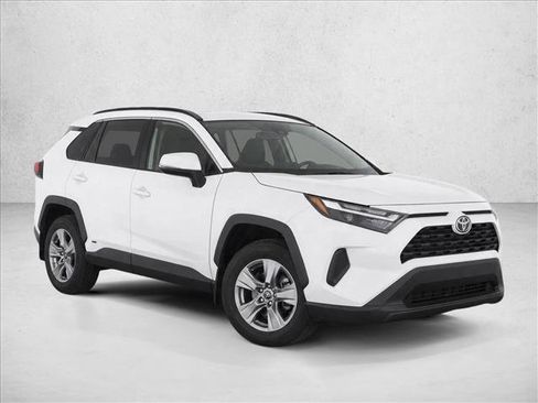 Used 2025 Toyota RAV4 XLE w/ Convenience Package AWD/4WD image 3