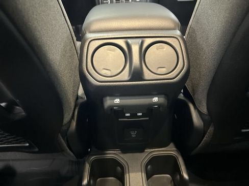 Used 2025 Jeep Gladiator Rubicon AWD/4WD image 20