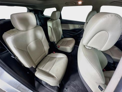 Used 2018 Hyundai Santa Fe Limited AWD/4WD image 29