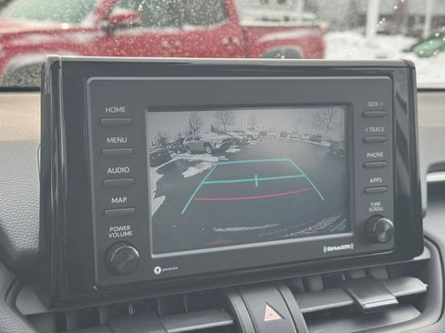 Used 2021 Toyota RAV4 XLE image 22