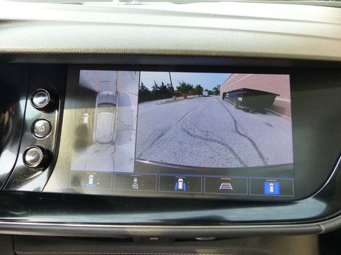 Used 2021 Buick Envision Avenir w/ Technology Package II AWD/4WD image 35