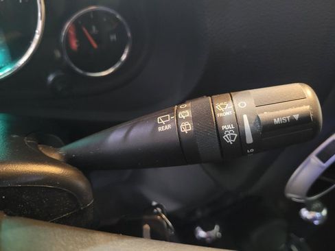 Used 2016 Jeep Wrangler Unlimited Sahara w/ Dual Top Group image 38