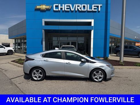 Used 2016 Chevrolet Volt LT FWD image 2