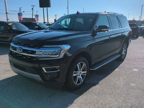 Used 2023 Ford Expedition Limited image 4