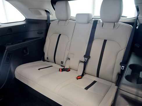 Used 2024 MAZDA CX-90 Plug-In Hybrid w/ Premium Pkg image 29