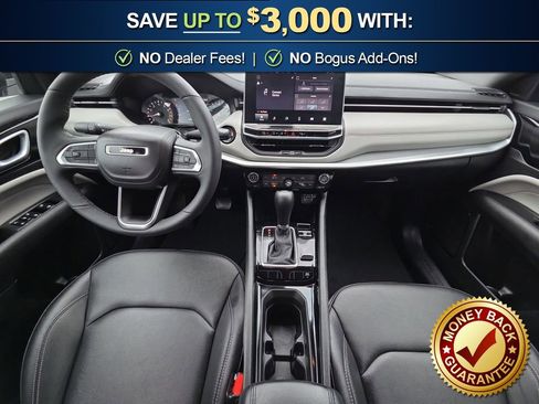 Used 2025 Jeep Compass Limited image 17