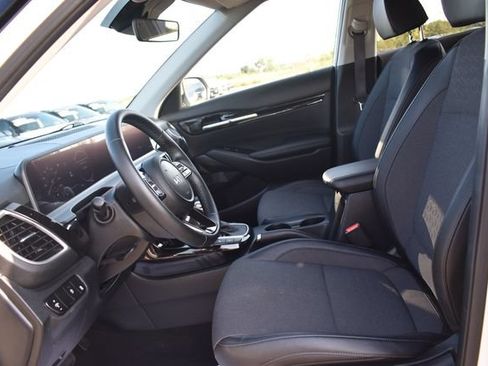 Used 2024 Kia Seltos S AWD/4WD image 22