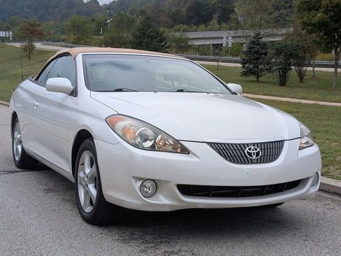 Used 2006 Toyota Solara SLE image 1