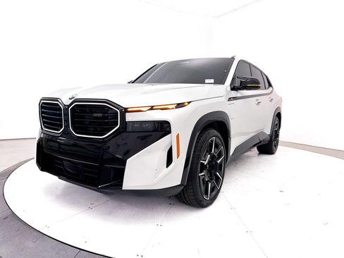 Used 2024 BMW XM AWD/4WD image 32
