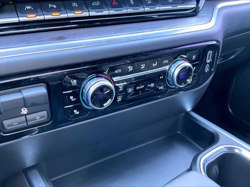 Certified 2025 GMC Sierra 1500 SLT w/ SLT Premium Plus Package image 33