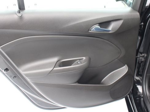 Used 2017 Chevrolet Cruze LS image 11