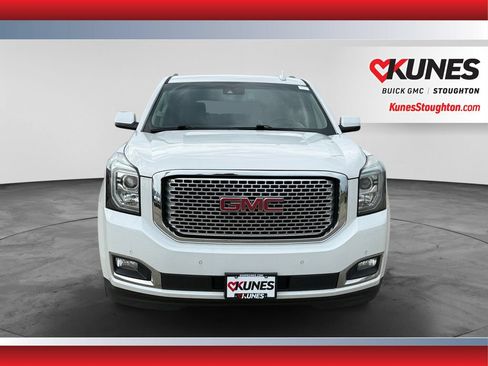 Used 2017 GMC Yukon XL Denali w/ Open Road Package AWD/4WD image 2