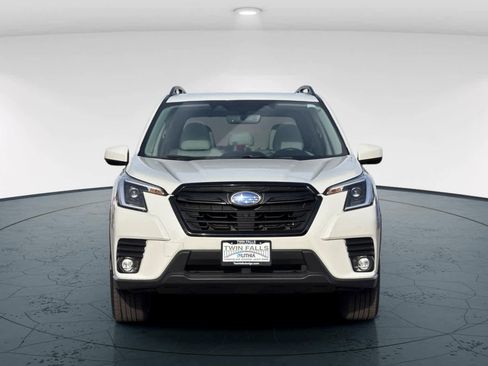 Used 2024 Subaru Forester Premium image 10