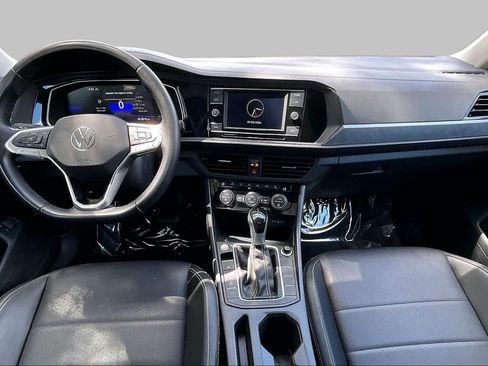 Used 2023 Volkswagen Jetta SE FWD image 16