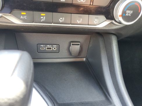 Used 2022 Nissan Sentra SV w/ Trunk Package image 26