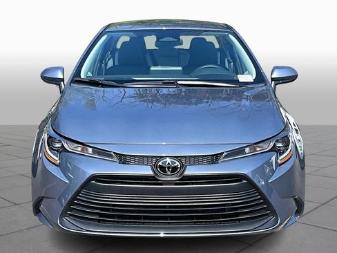 Certified 2025 Toyota Corolla LE image 4