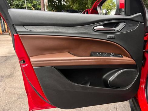 Used 2020 Alfa Romeo Stelvio RWD image 10