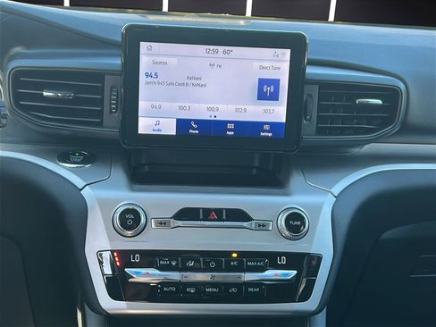 Used 2021 Ford Explorer XLT image 21