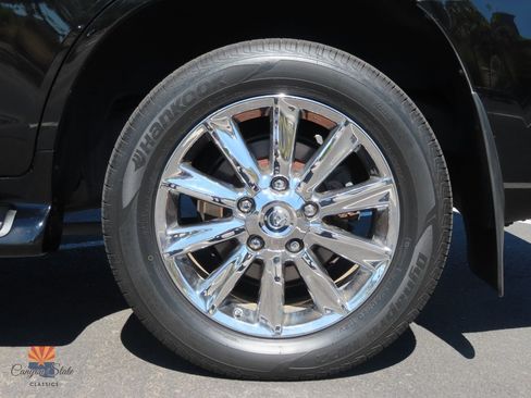 Used 2010 Lexus LX 570 4WD image 20