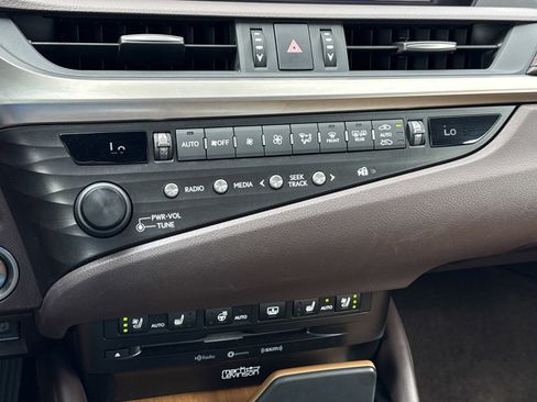 Used 2019 Lexus ES 350 Ultra Luxury FWD image 31