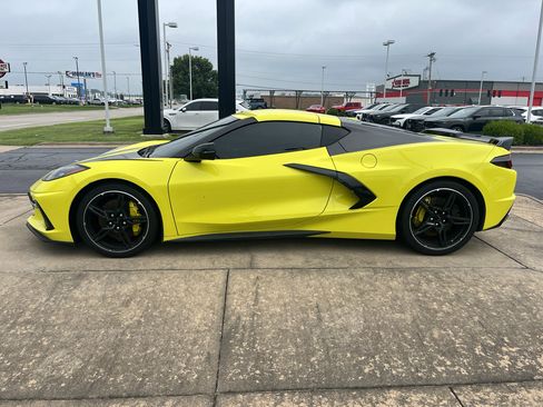 Used 2020 Chevrolet Corvette Stingray Premium Cpe w/ 3LT Preferred Equipment Group RWD image 2