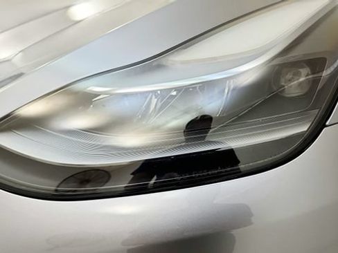 Used 2025 Tesla Model Y Long Range RWD image 24