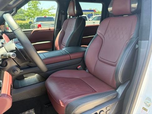 Used 2026 INFINITI QX80 Autograph w/ Premium Cargo Package AWD/4WD image 16