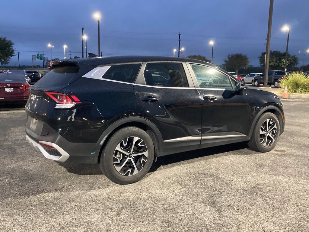 Used 2025 Kia Sportage EX FWD image 5