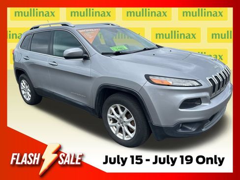 Used 2014 Jeep Cherokee Latitude w/ Trailer Tow Group AWD/4WD image 1