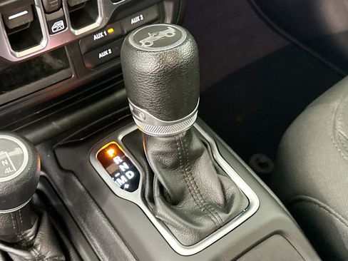 Used 2019 Jeep Wrangler Unlimited Sport S AWD/4WD image 27