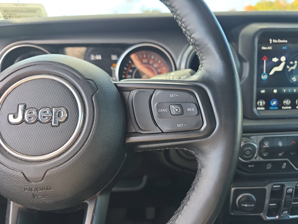 Used 2022 Jeep Gladiator Sport AWD/4WD image 28