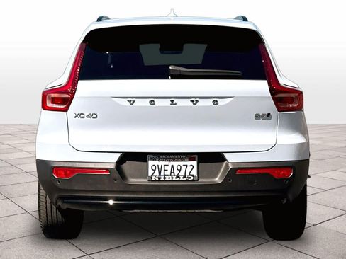 Used 2026 Volvo XC40 B5 Plus w/ Protection Package Premier AWD/4WD image 7