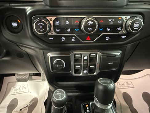 Used 2020 Jeep Wrangler Unlimited Sport S AWD/4WD image 31