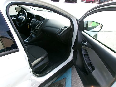 Used 2014 Ford Focus SE image 10