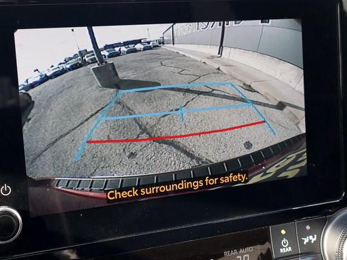 Used 2023 Toyota Highlander XSE image 12