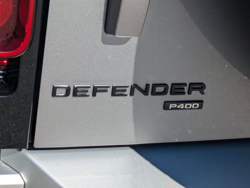 Certified 2023 Land Rover Defender 110 SE image 34