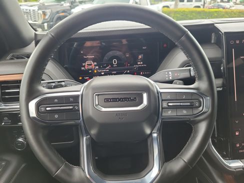 Used 2025 GMC Yukon Denali image 18