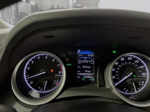 Used 2024 Toyota Camry LE w/ Convenience Package image 21