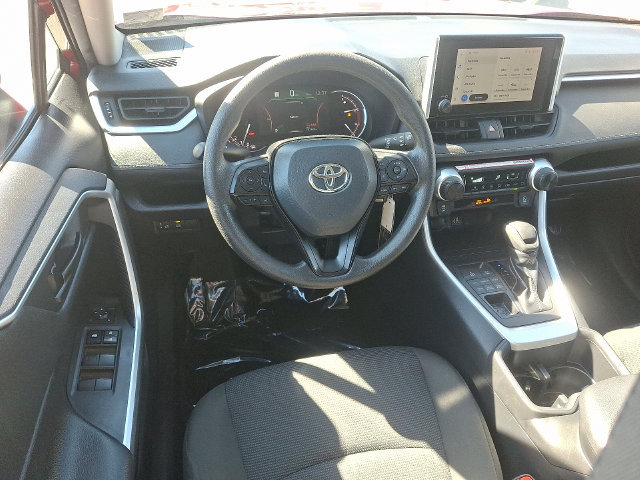 Used 2025 Toyota RAV4 LE AWD/4WD image 11
