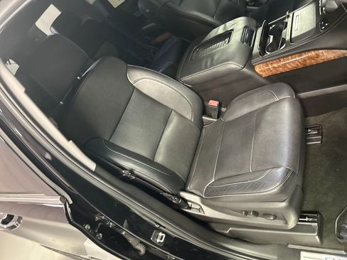 Used 2015 Chevrolet Tahoe LTZ AWD/4WD image 27