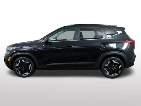 Certified 2024 Kia Seltos SX w/ SX Sunroof Package AWD/4WD image 7